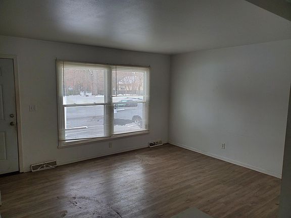 2nd image of 243 River Ln APT 5