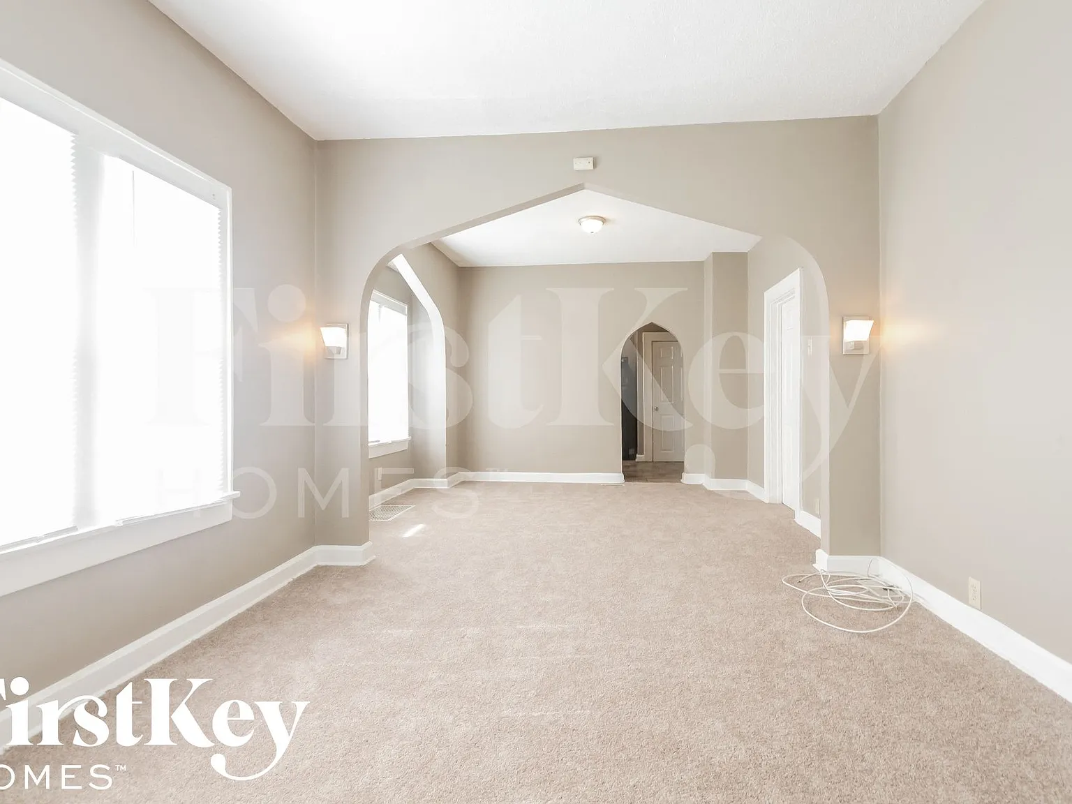 3 bed, 1.0 bath, 960 sqft, $1,525 — Photo 2