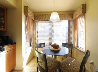 1519 John St, Fort Lee, NJ 07024