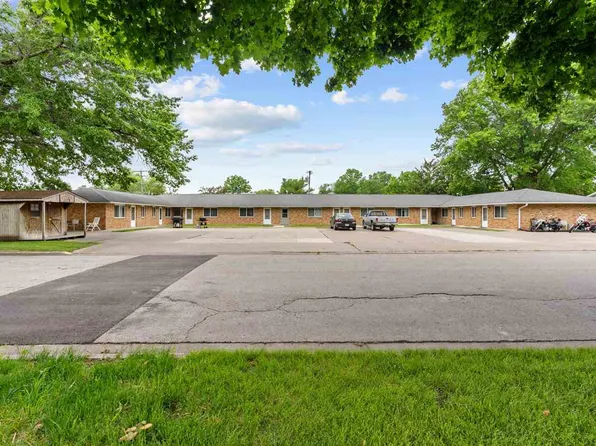833 2nd Pl, Kalona, IA 52247