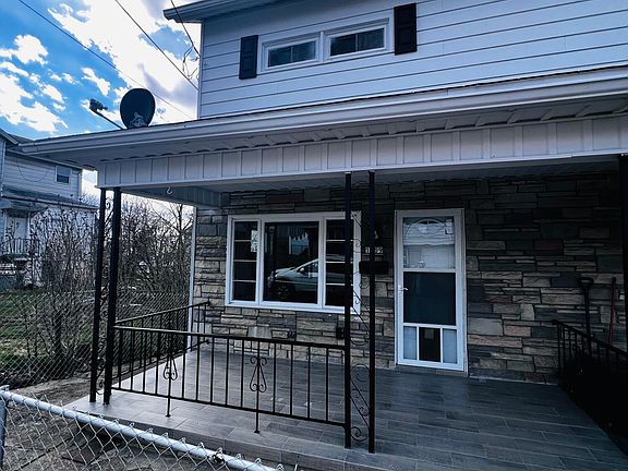 5th image of 1009 Grove St