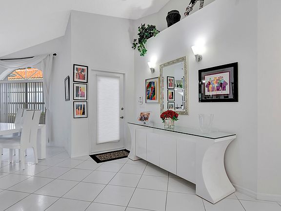 4th image of 6196 Floral Lakes Drive
