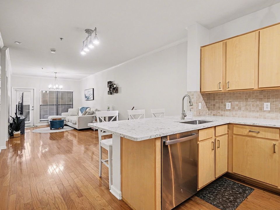 1st image of 1803 Broadway APT 305