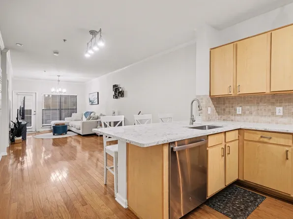 1803 Broadway APT 305, Nashville, TN 37203