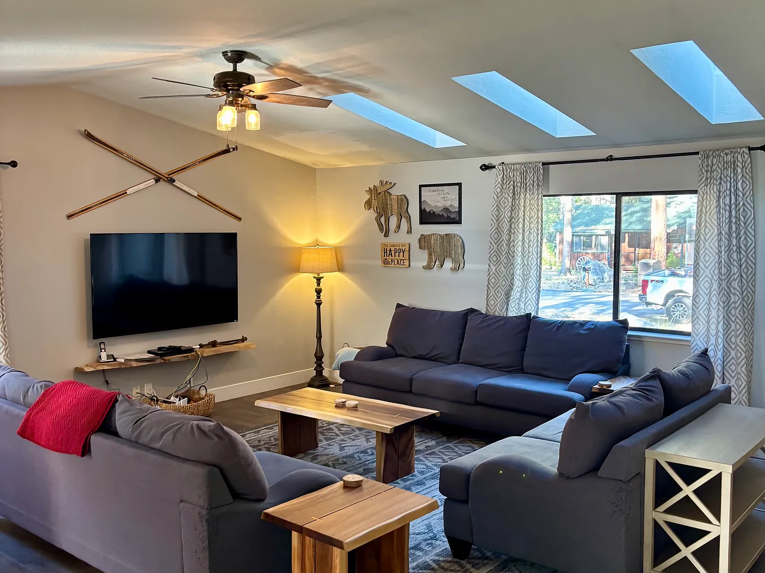 3 bed, 1907 sqft, $3,500 — Photo 3