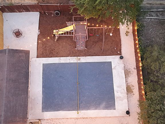 4th image of 345 Prestwick Blvd