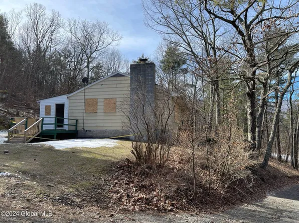273 Pollys Rock Rd,