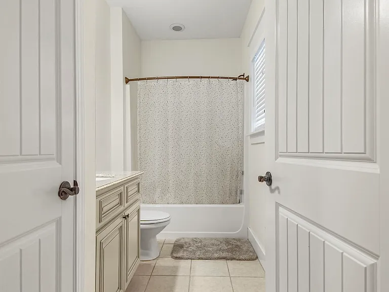 5806 Jasmine Ct — Photo 8