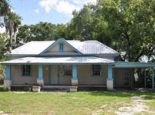 2005 W Granfield Ave, Plant City, FL 33563