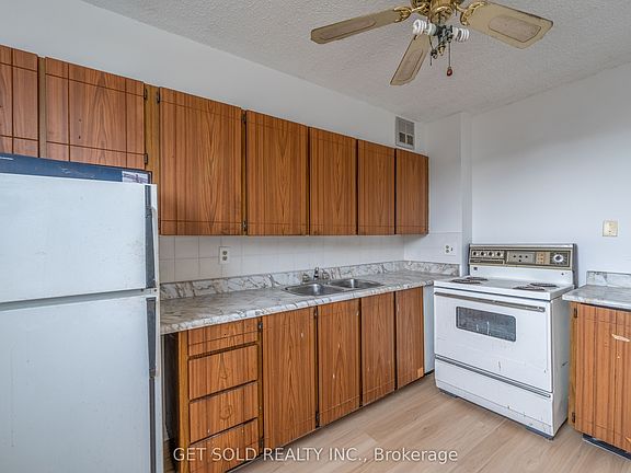 5th image of 700 Dynes Rd #405