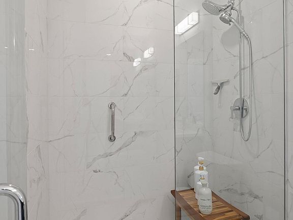 2nd image of 480 Callaway Rd #513