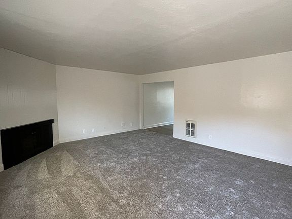 5th image of 471 Juana Ave APT 3