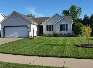 3456 Sandwood Dr, South Bend, IN 46628