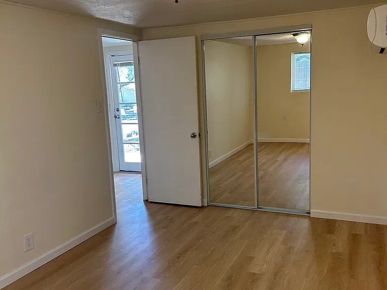38025 N Vermeersch Rd — Photo 6