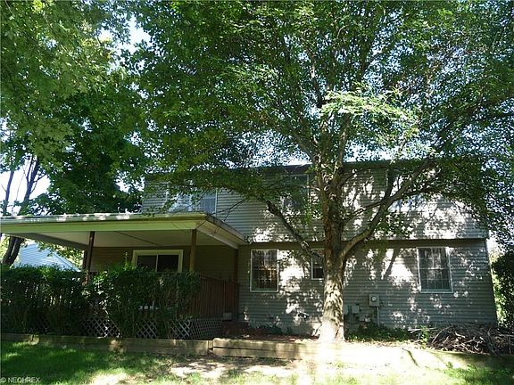 2nd image of 544 Falling Oaks Dr