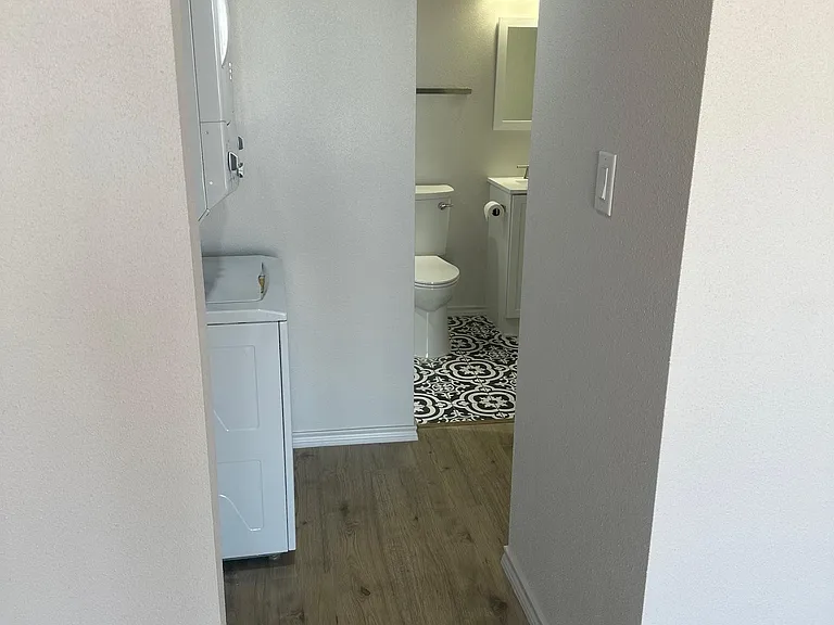 Closet entrance