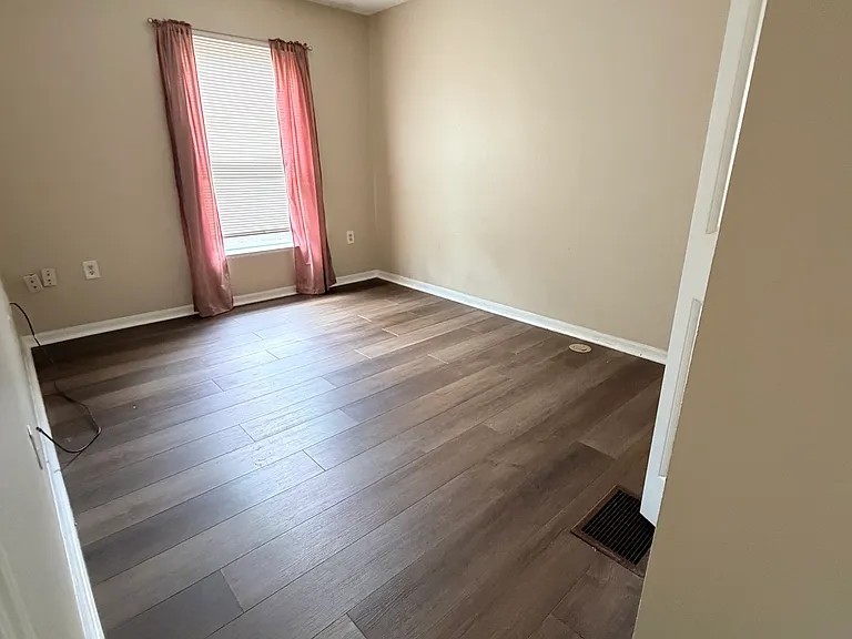 9963 Ashburn Lake Dr — Photo 3