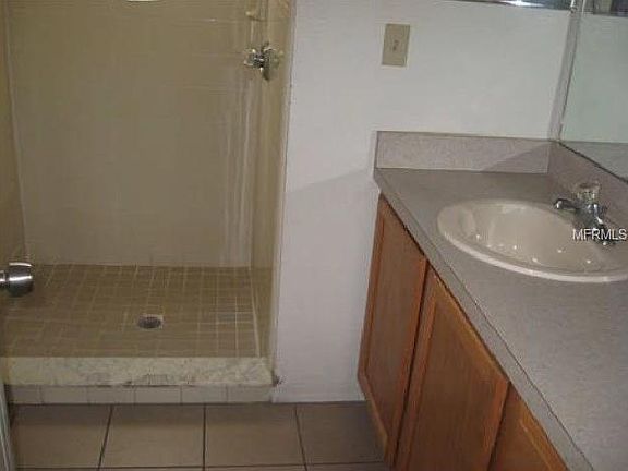 2nd image of 5013 Laguna Bay Cir APT 81