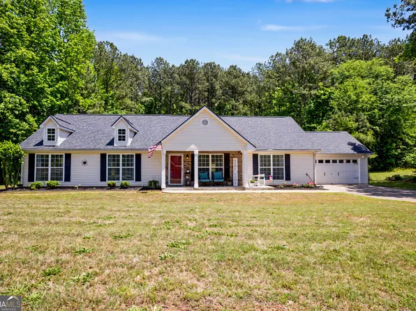 102 Greenfield Ln, Grantville, GA 30220