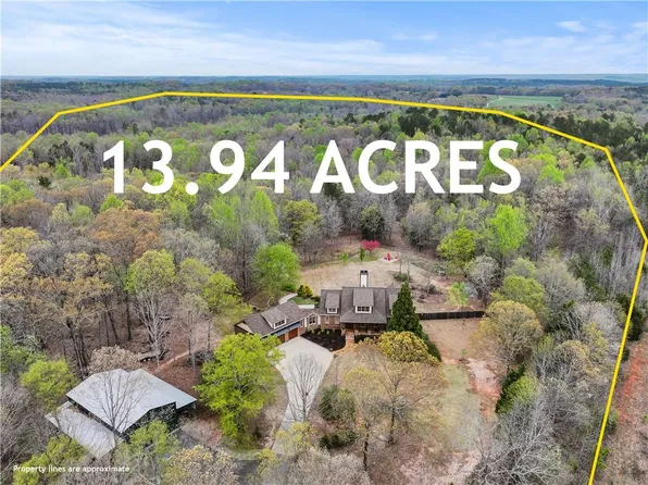 4489 Jefferson River Rd, Jefferson, GA 30549