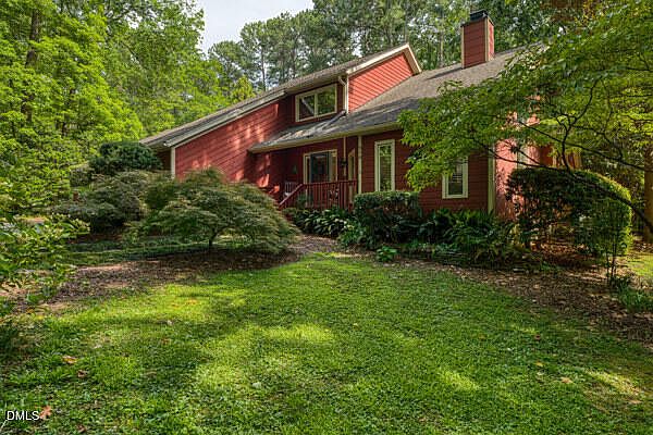 1st image of 818 Lake Forest Dr