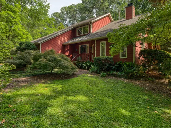 818 Lake Forest Dr, Raleigh, NC 27615