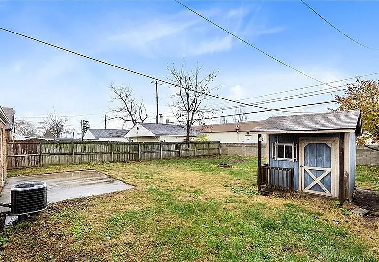 3929 Fulton Ave — Photo 15