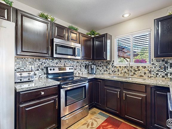 5th image of 222 Tartan Dr