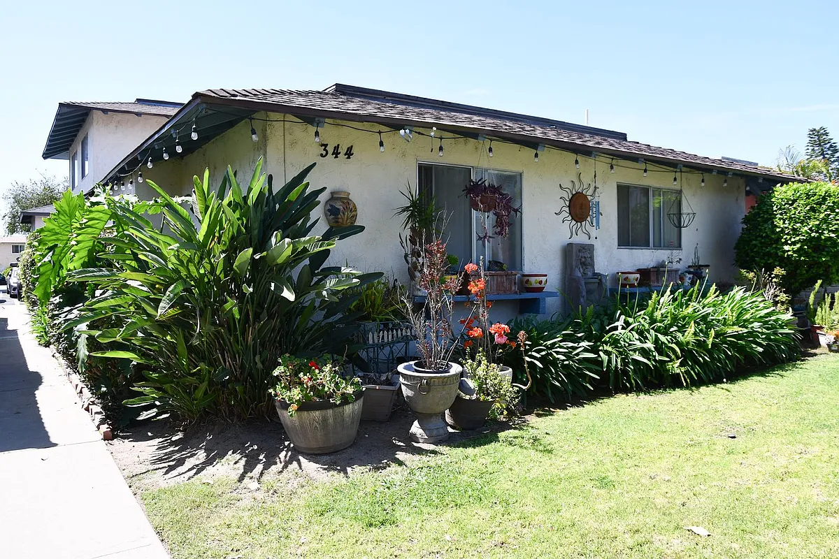 Building Photo - 344 W Tularosa Ave