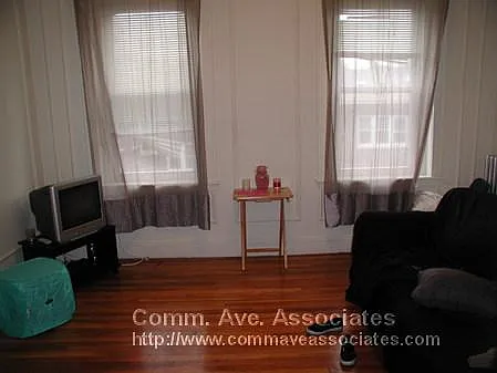 8 Vinal St #6 — Photo 2