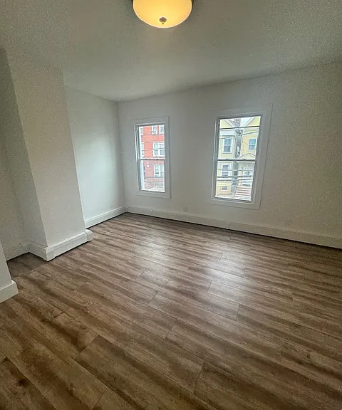 9 Maple St #2R — Photo 6