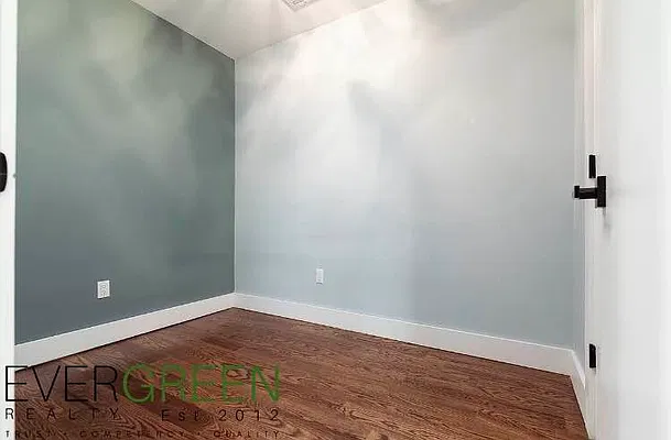 Rented by ERNY LLC | media 36