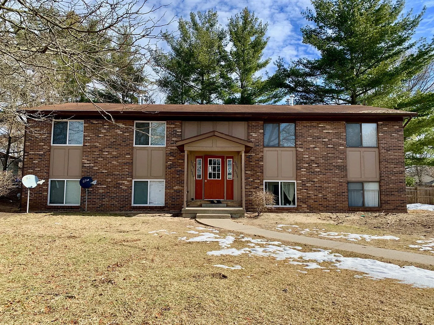 2 bed, 1.0 bath, 825 sqft, $1,500 — Photo 1