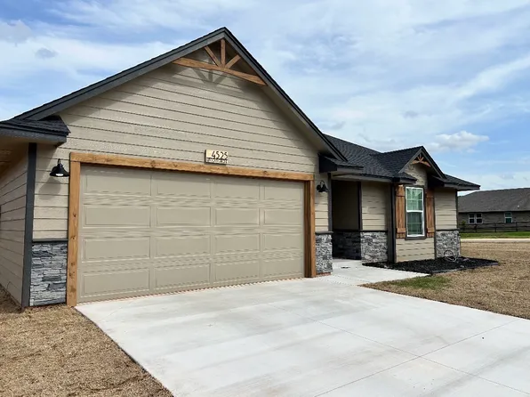 4525 E Lincoln St, Harrah, OK 73045