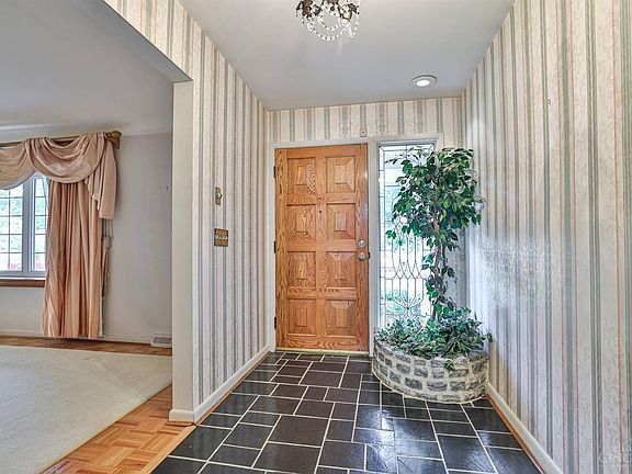 4th image of 3781 Sagebrush Ln