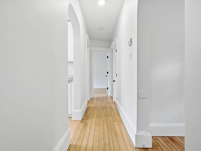 81 Huntington Rd #1 — Photo 6