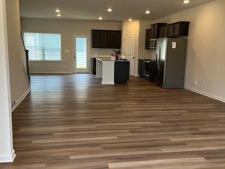 310 Sagecroft Ln — Photo 9