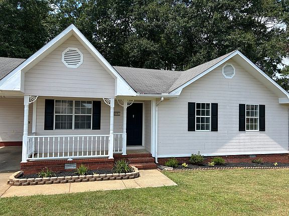 4th image of 11 Lone Oak Dr