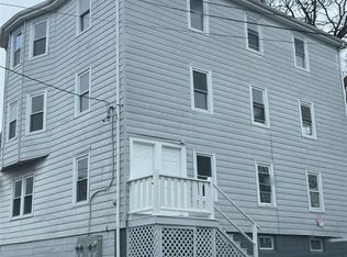 202 Carnation St, Pawtucket, RI 02860