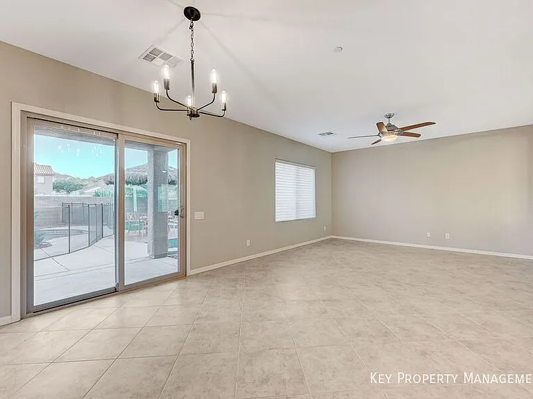 81 Lovage St — Photo 4