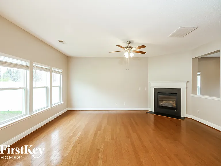 9626 Falling Stream Dr — Photo 4