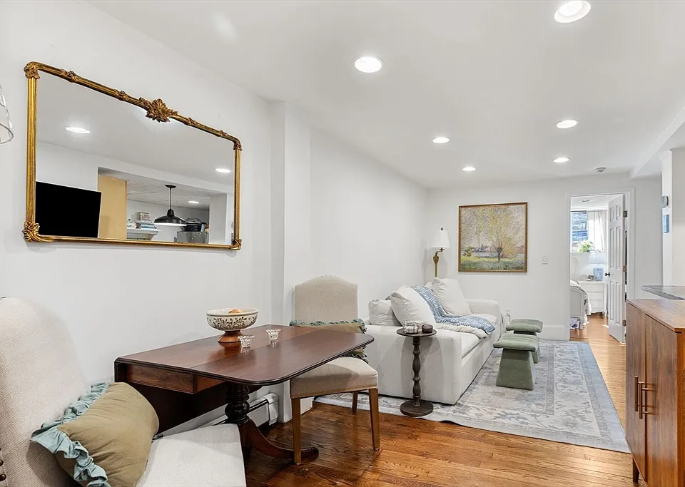 302 K St #B