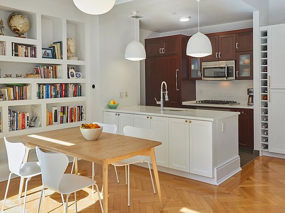 3rd image of 205 W 76th St APT 4J