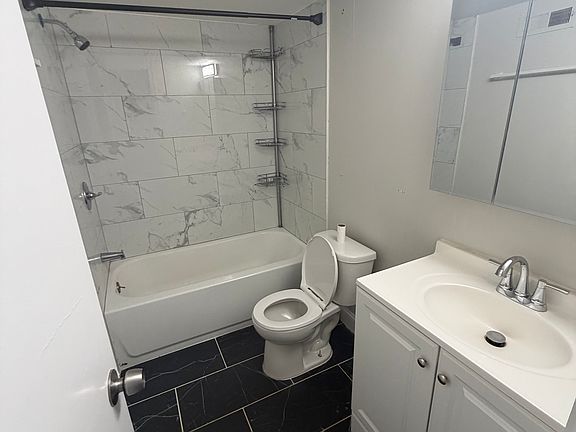 2nd image of 134 Sandybrooke Dr