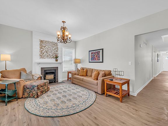 3rd image of 2940 Wayne Ave #1