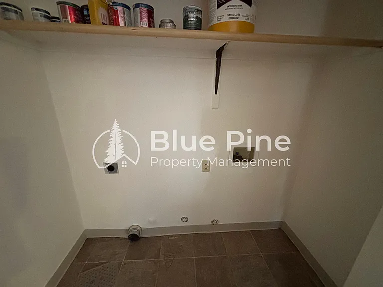 2139 Meppen Dr — Photo 9