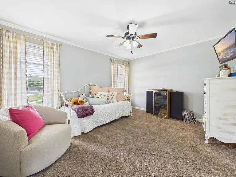 5501 Seymour Hwy — Photo 14