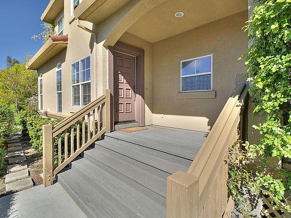 4th image of 1269 Runnymede St