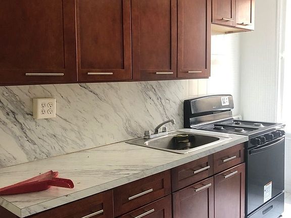4th image of 201 Linden Blvd APT D11