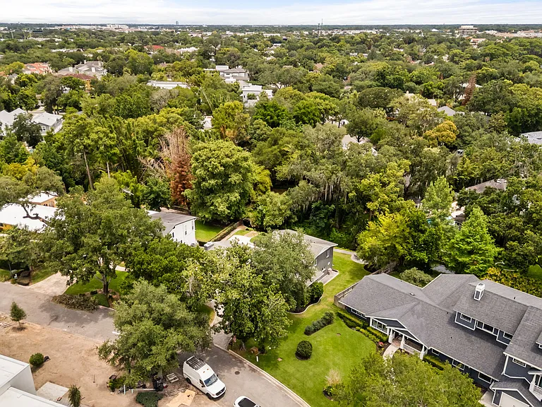1440 Bonnie Burn Cir — Photo 31